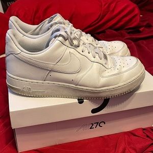 Nike Air Force 1’s Mens 10